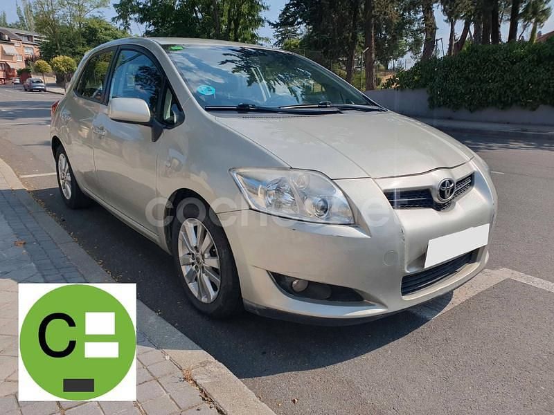 Beige Usado 2008 Toyota Auris Luna Berlina | 6990 € (Precio justo) - Imagen 1/4