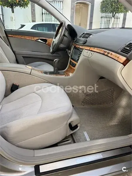 Occasion Mercedes E220 Elegance 150 PK (110 kW) 2006 Beige Sedan