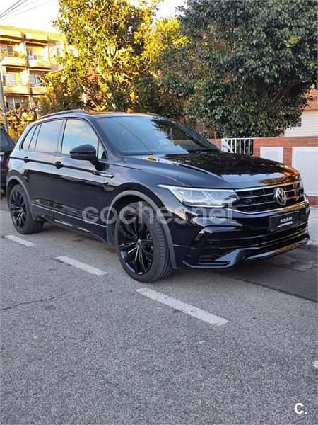 Negro Usado 2021 VW Tiguan R-line SUV | 34.000 € (Caro) - Imagen 1/4
