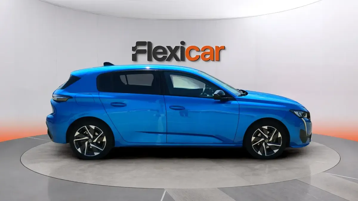 Usado Peugeot 308 Allure 131 CV (96 kW) 2022 Azul Berlina