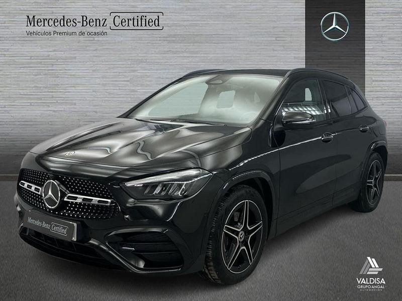 Usado Mercedes GLA200 AMG line 150 CV (110 kW) 2025 Negro SUV