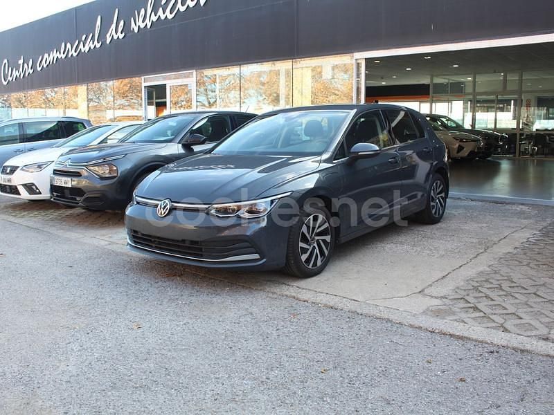 Usado VW Golf VIII 204 CV (150 kW) 2022 Gris / plata Berlina