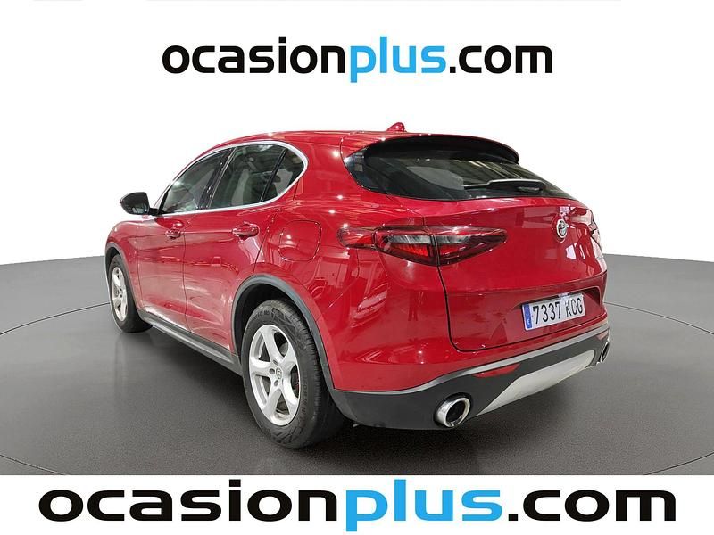 Usado Alfa Romeo Stelvio Super 180 CV (132 kW) 2017 Rojo SUV