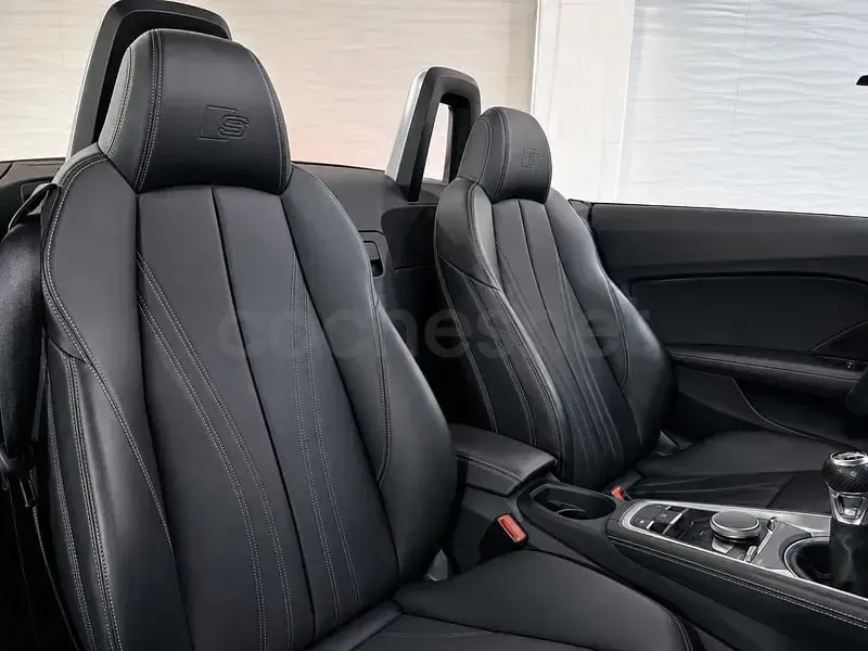 Usado Audi TT Roadster S-Line 230 CV (169 kW) 2015 Gris / plata Descapotable