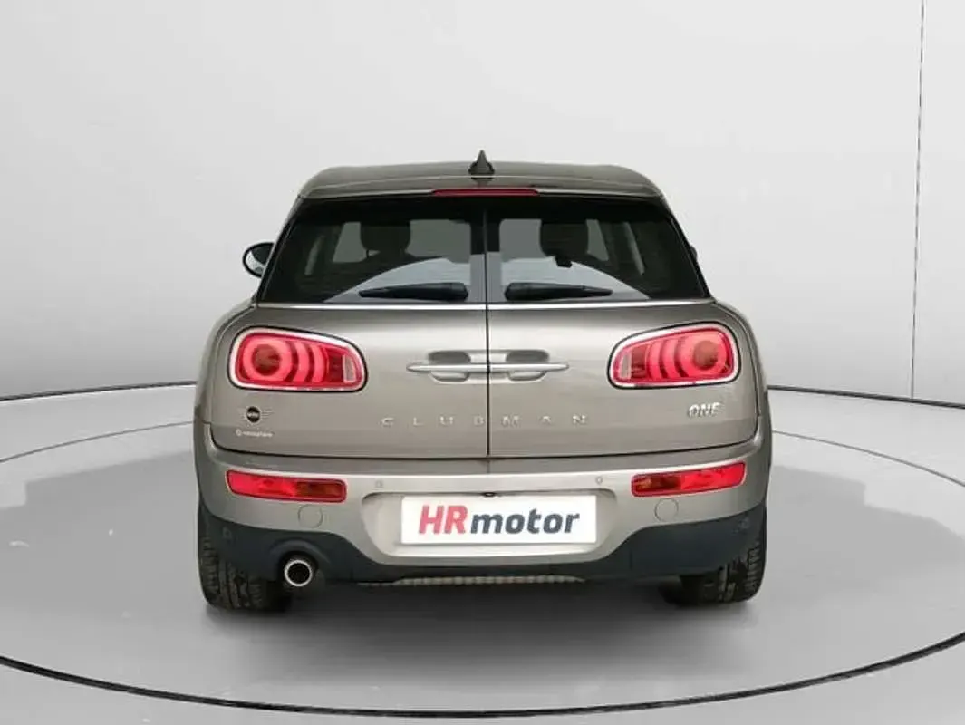Usado Mini One Clubman 102 CV (75 kW) 2018 Beige Familiar