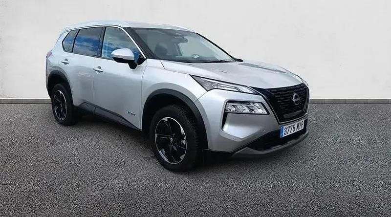 Usado Nissan X-Trail N-Connecta 158 CV (116 kW) 2025 Crystal silver SUV