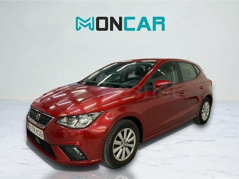 Usado Seat Ibiza Style 75 CV (55 kW) 2018 Rojo Utilitario