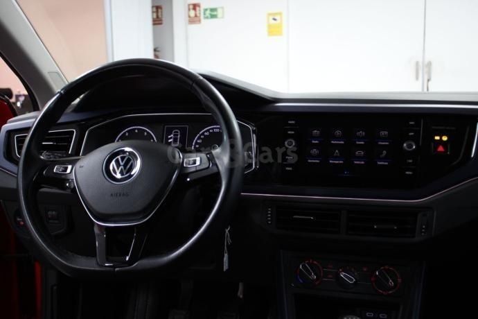 Usado VW Polo United 110 CV (80 kW) 2021 Rojo Berlina