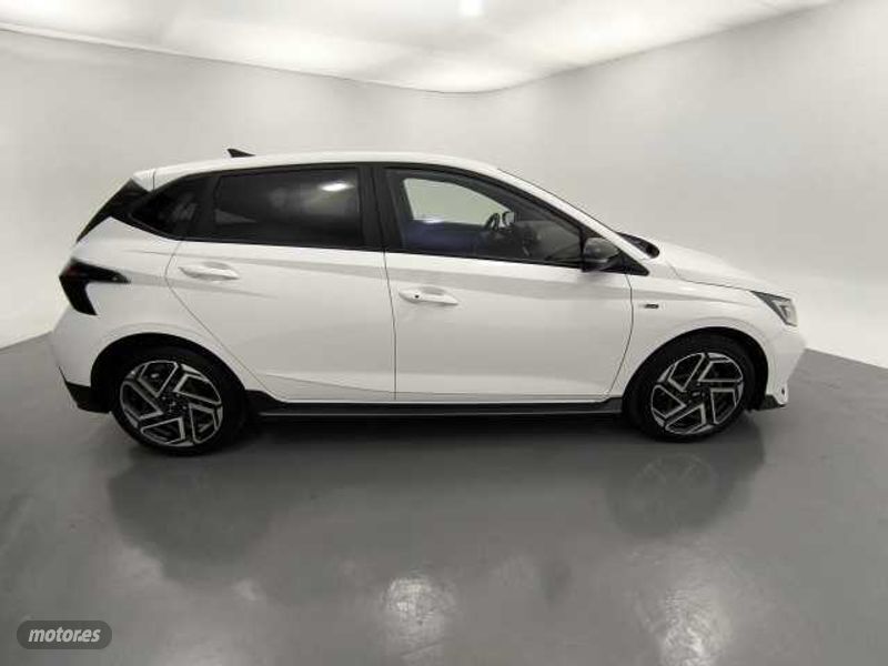 Usado Hyundai i20 N Line 102 CV (75 kW) 2024 Atlas white Utilitario