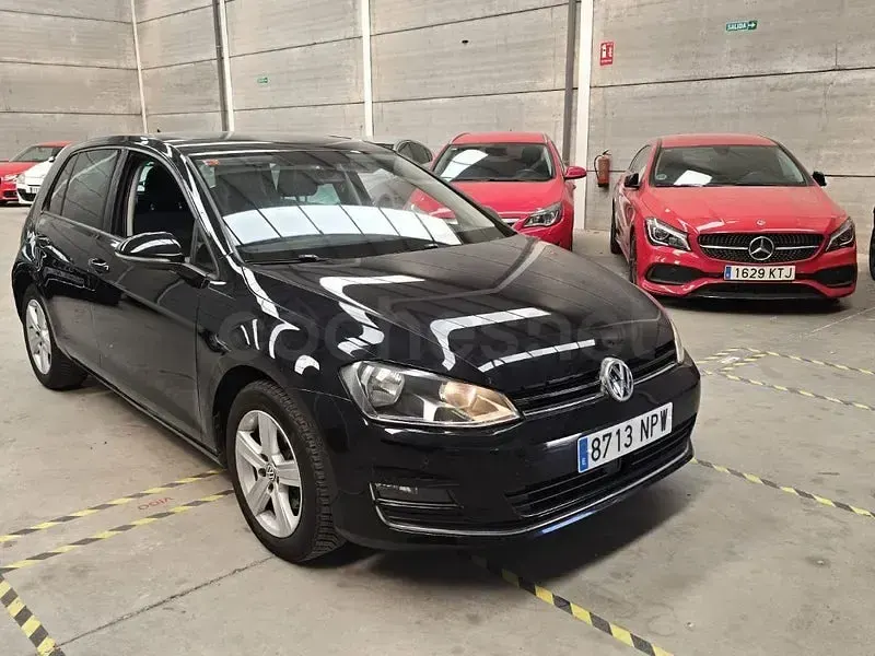 Usado VW Golf VII Advance 125 CV (91 kW) 2016 Negro Berlina