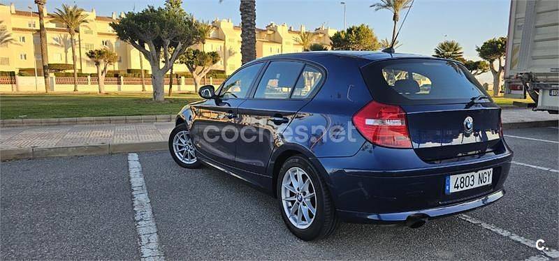 Używany BMW 118 143 KM (105 kW) 2010 Niebieski Hatchback