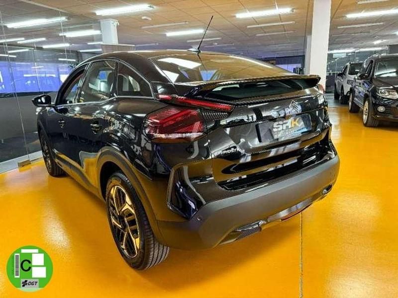 Usado Citroën C4 Feel 131 CV (96 kW) 2022 Negro Utilitario