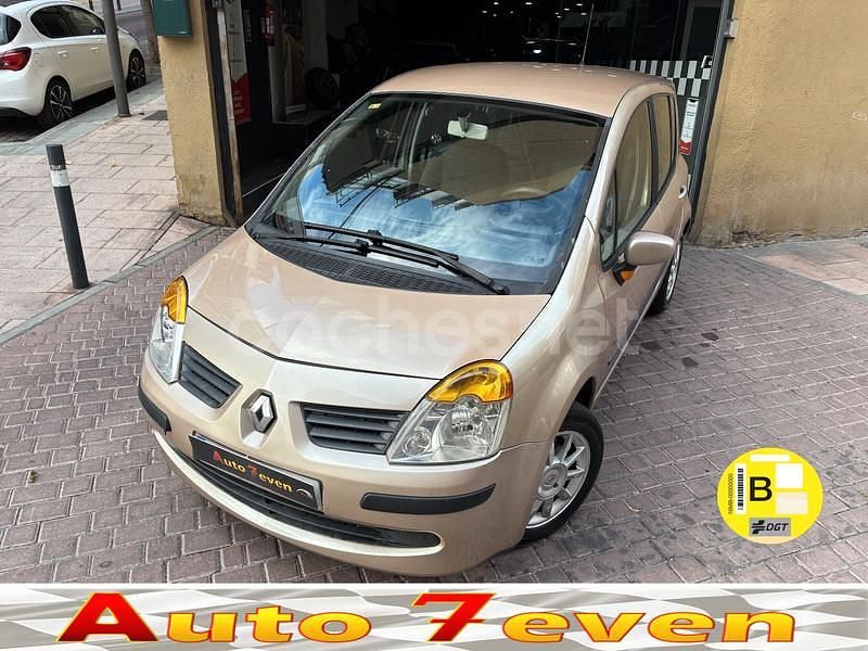 Beige Usado 2005 Renault Modus Dynamique Monovolumen | 3999 € (Caro) - Imagen 1/4