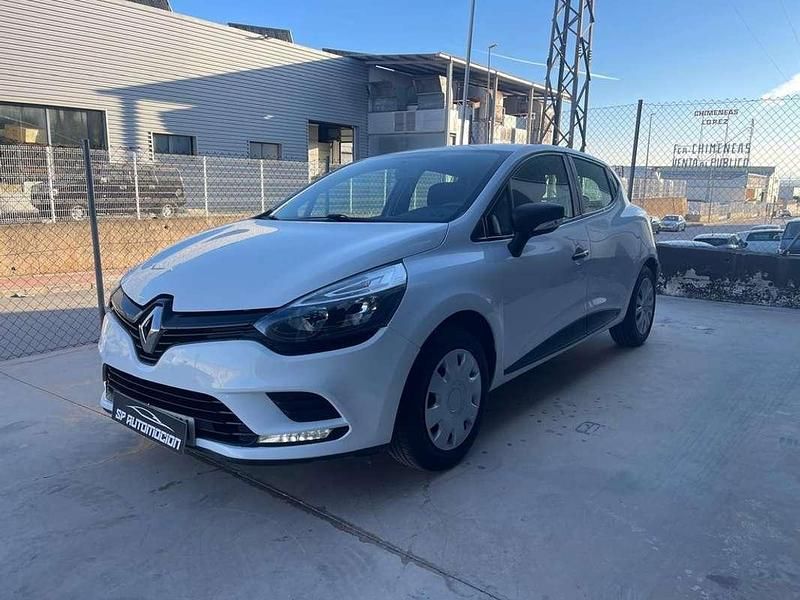 Usado Renault Clio IV Life 75 CV (55 kW) 2018 Blanco Utilitario