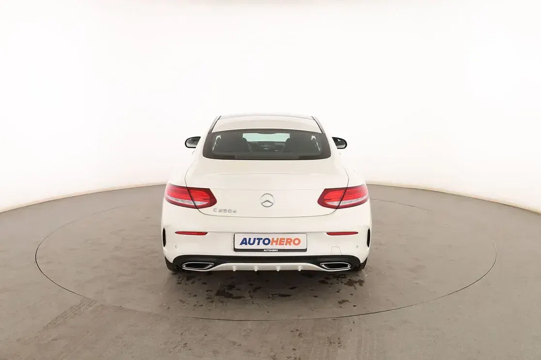 Usado Mercedes C250 205 CV (150 kW) 2017 Blanco Coupe