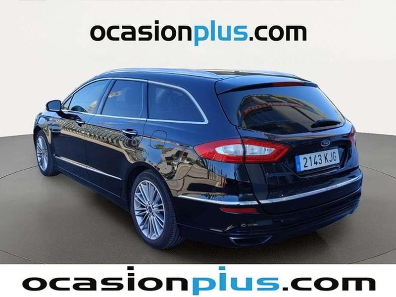 Usado Ford Mondeo Vignale 241 CV (177 kW) 2018 Negro Familiar