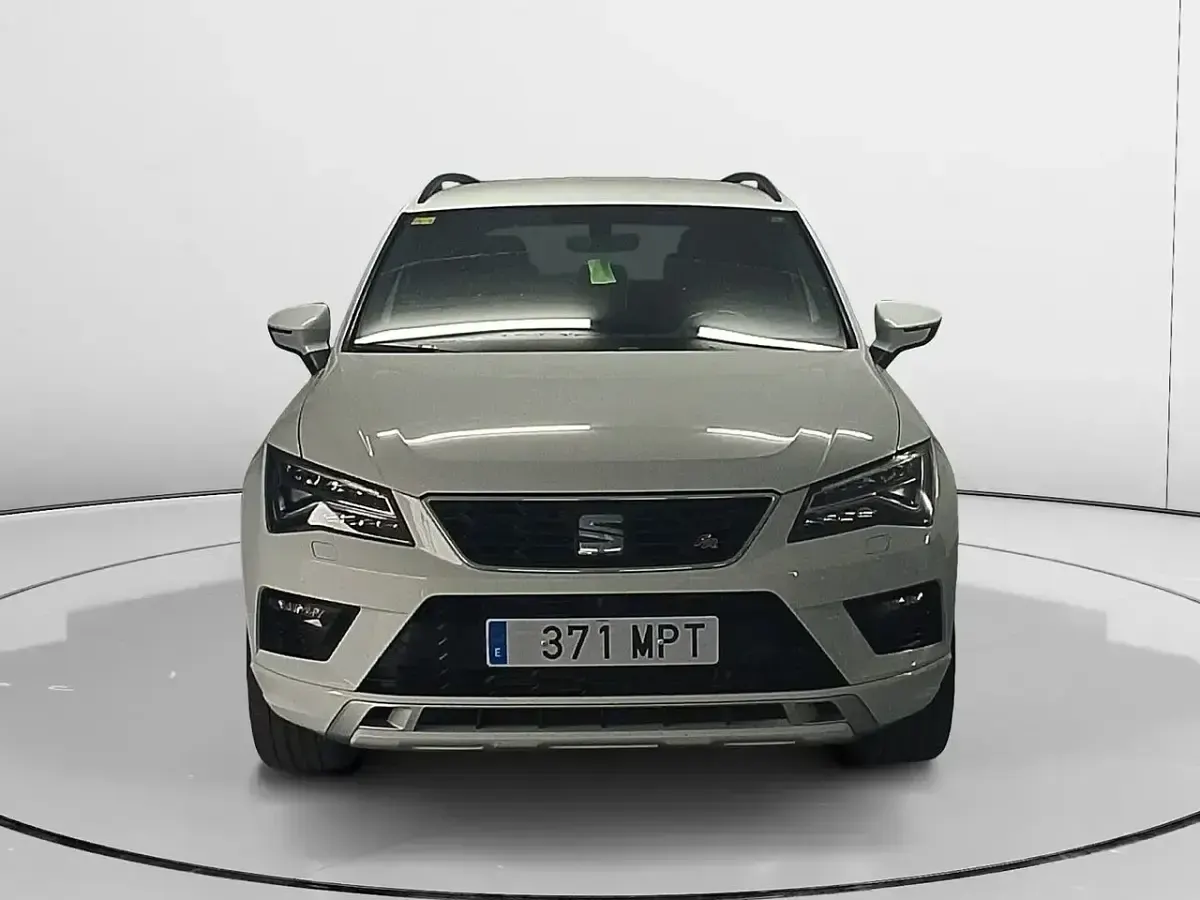 Usado Seat Ateca FR 190 CV (139 kW) 2019 Blanco SUV