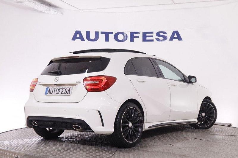 Usado Mercedes A220 AMG line 170 CV (125 kW) 2013 Blanco Utilitario