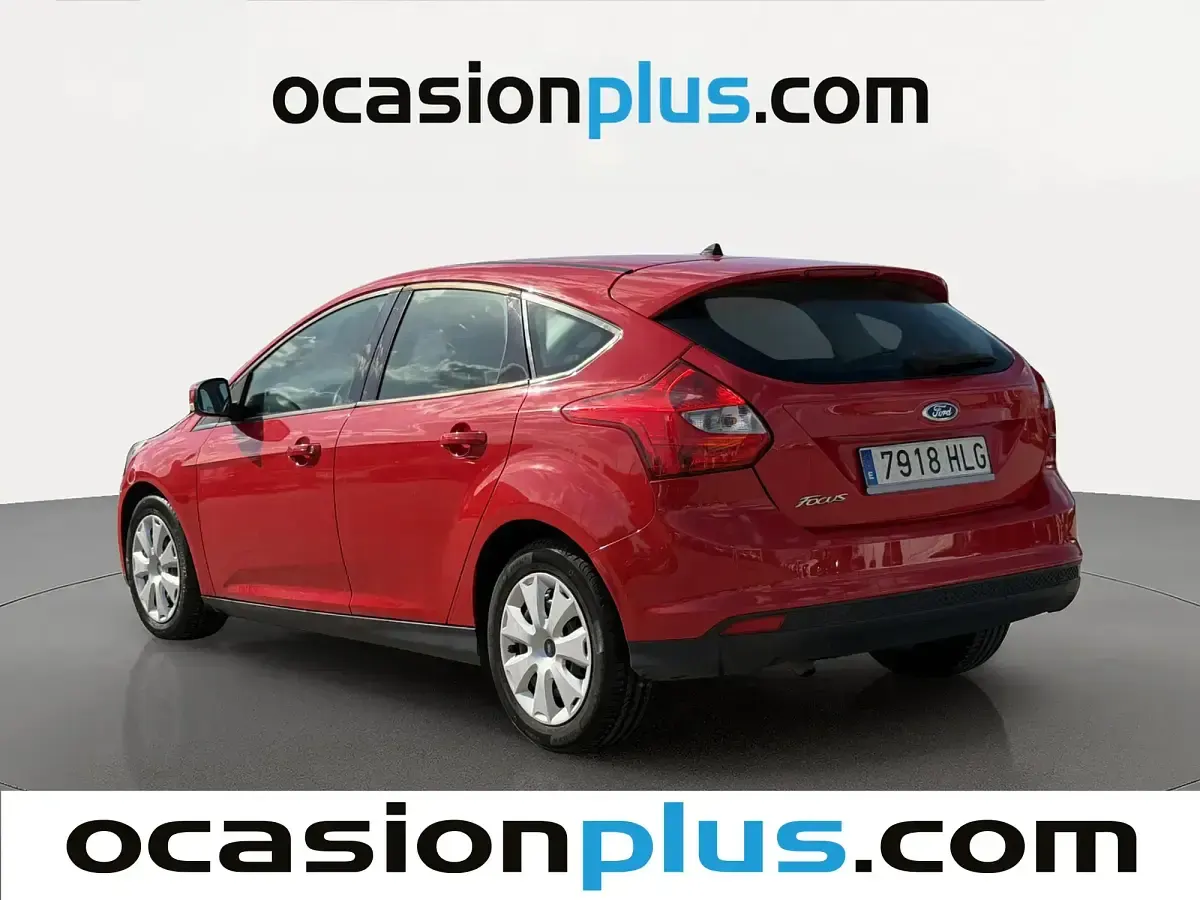Usado Ford Focus Trend 95 CV (69 kW) 2012 Rojo Utilitario