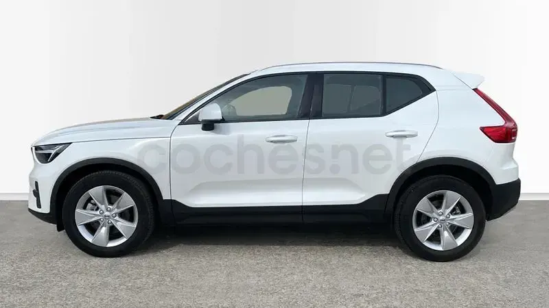 Usado Volvo XC40 Core 163 CV (119 kW) 2024 Blanco SUV