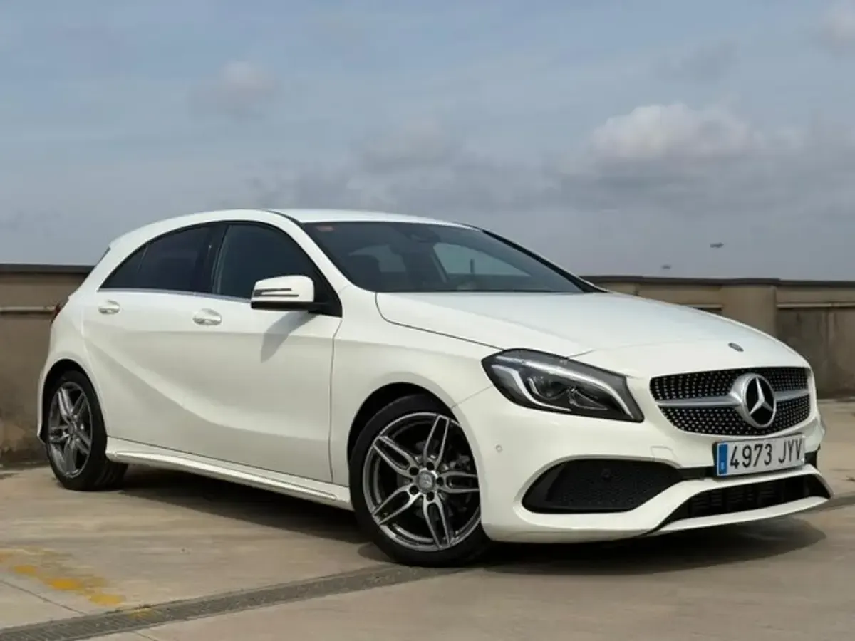 Usado Mercedes A180 109 CV (80 kW) 2017 Blanco Utilitario