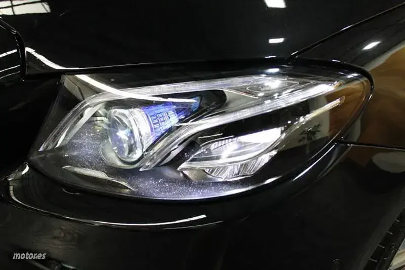 Usado Mercedes E220 194 CV (142 kW) 2018 Negro Berlina