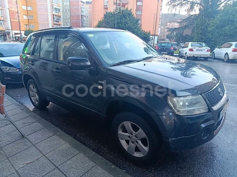 Negro Usado 2006 Suzuki Grand Vitara SUV | 6600 € (Buen precio) - Imagen 1/4
