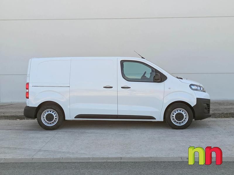 Käytetty Citroën Jumpy 120 HP (88 kW) 2022 Valkoinen Tila-auto
