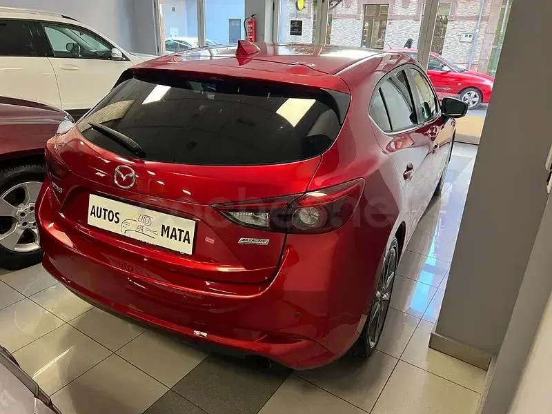 Occasion Mazda 3 Edition 105 PK (77 kW) 2018 Rood Sedan