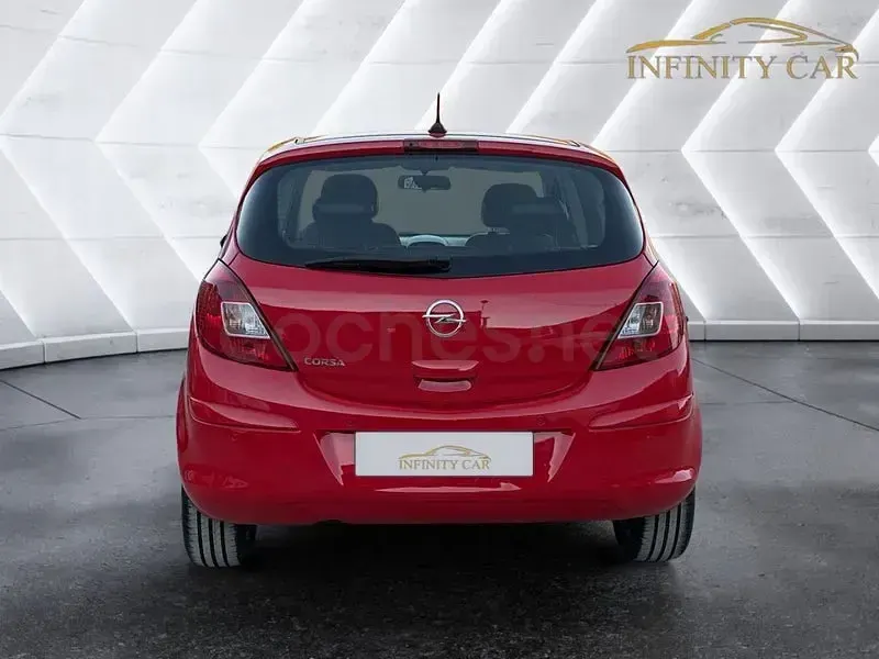 Usado Opel Corsa Excellence 100 CV (73 kW) 2014 Rojo Utilitario