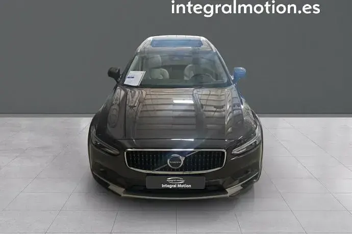 Käytetty Volvo V90 190 HP (139 kW) 2021 Farmari