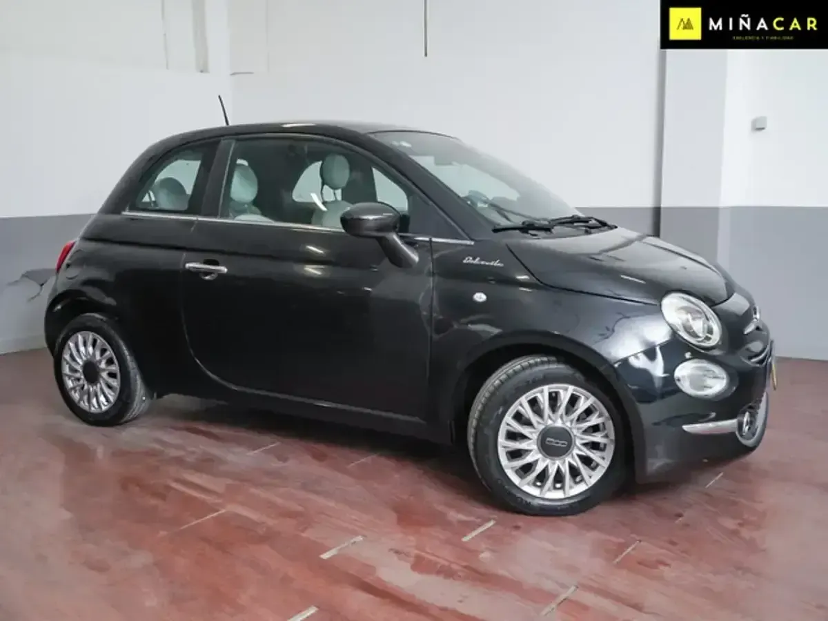 Usado Fiat 500 Dolcevita 70 CV (51 kW) 2022 Negro Utilitario