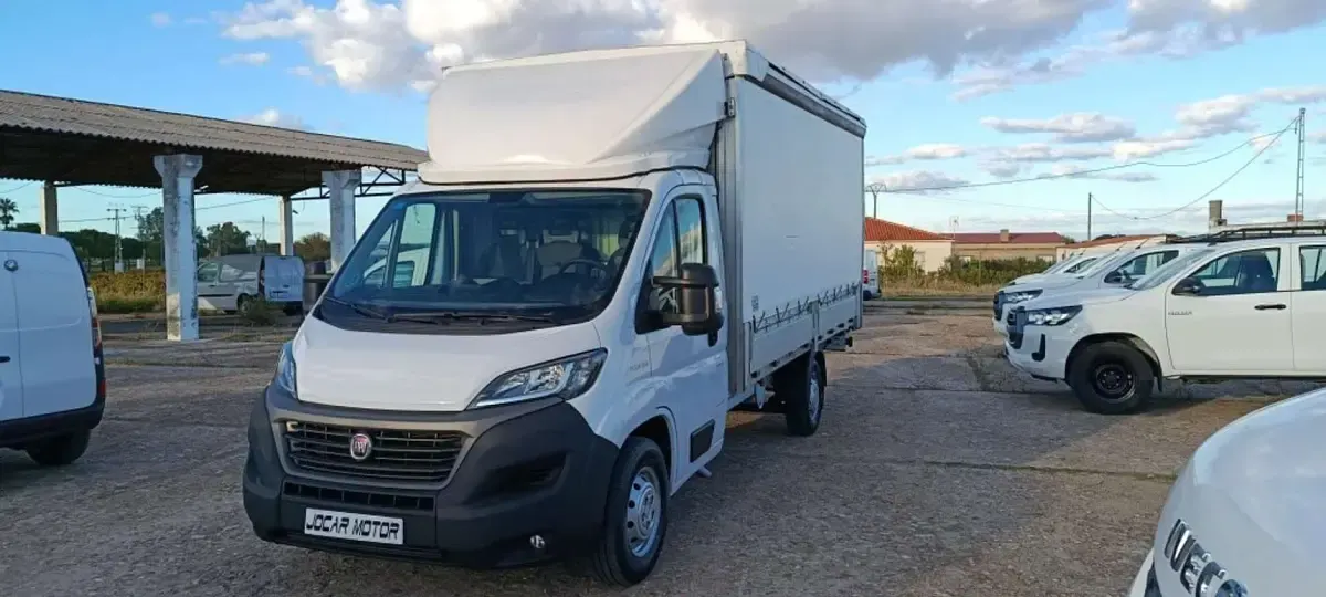 Usado Fiat Ducato 140 CV (102 kW) 2021 Blanco Van