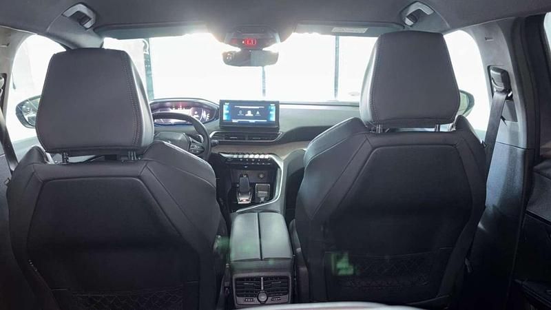 Usado Peugeot 3008 Active 131 CV (96 kW) 2023 Gris / plata SUV