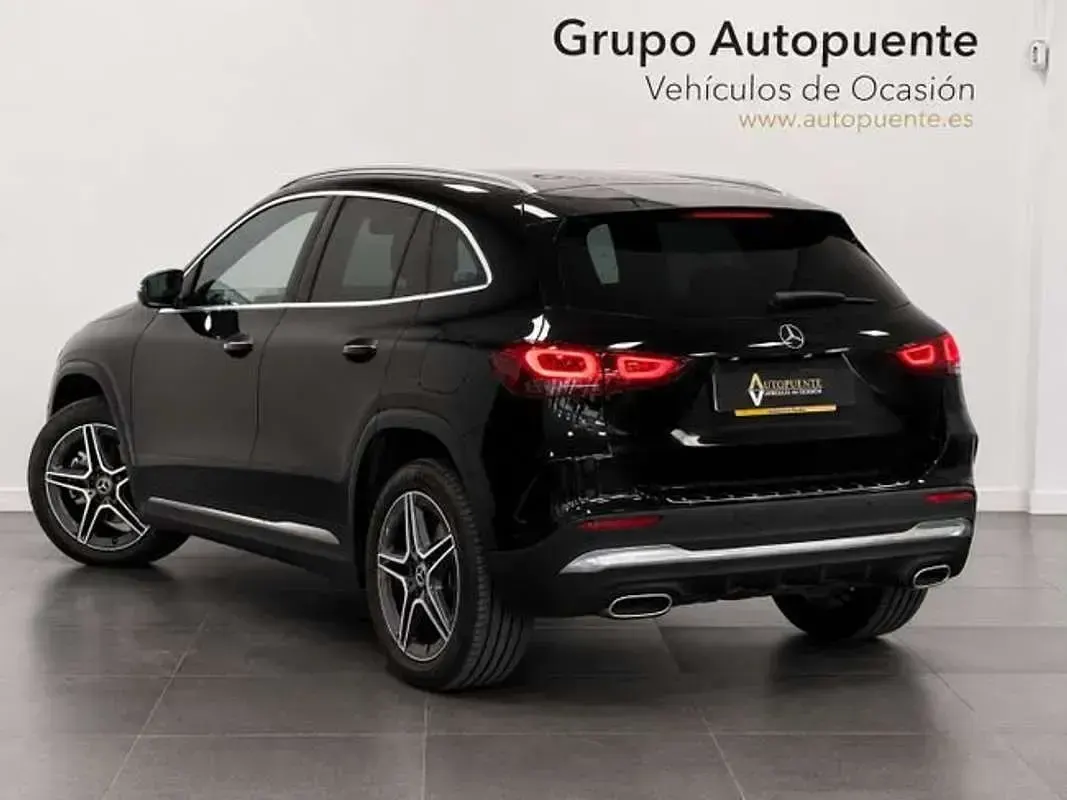 Usado Mercedes GLA250 218 CV (160 kW) 2022 Negro SUV