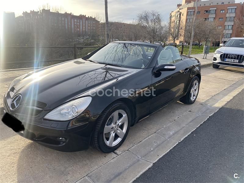 Usado Mercedes SLK200 163 CV (119 kW) 2005 Negro Descapotable