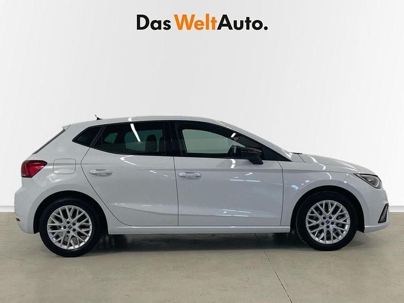 Usado Seat Ibiza FR 115 CV (84 kW) 2024 Blanco Utilitario
