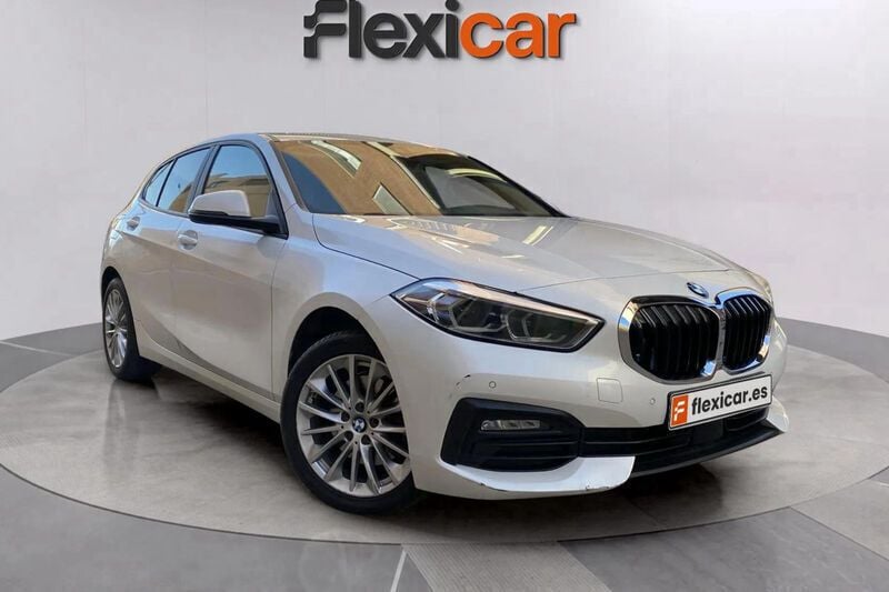 Blanco Usado 2021 BMW 118 Utilitario | 16.790 € (Buen precio) - Imagen 1/4
