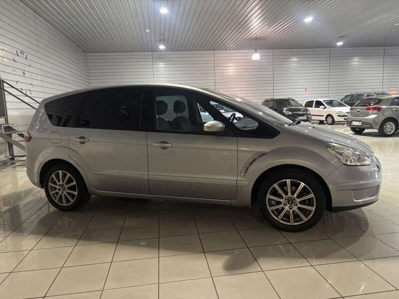 Usado Ford S-MAX Titanium 140 CV (102 kW) 2007 Plateado Monovolumen