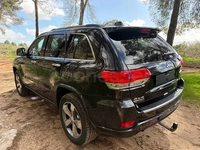 Usado Jeep Grand Cherokee Overland 250 CV (183 kW) 2016 Negro SUV