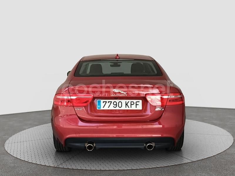 Usado Jaguar XE Portfolio 300 CV (220 kW) 2018 Granate Berlina