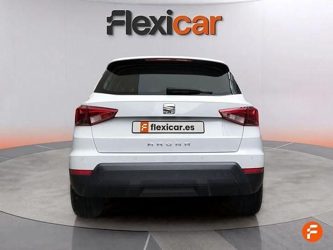 Usado Seat Arona Ecomotive 95 CV (69 kW) 2020 Blanco SUV