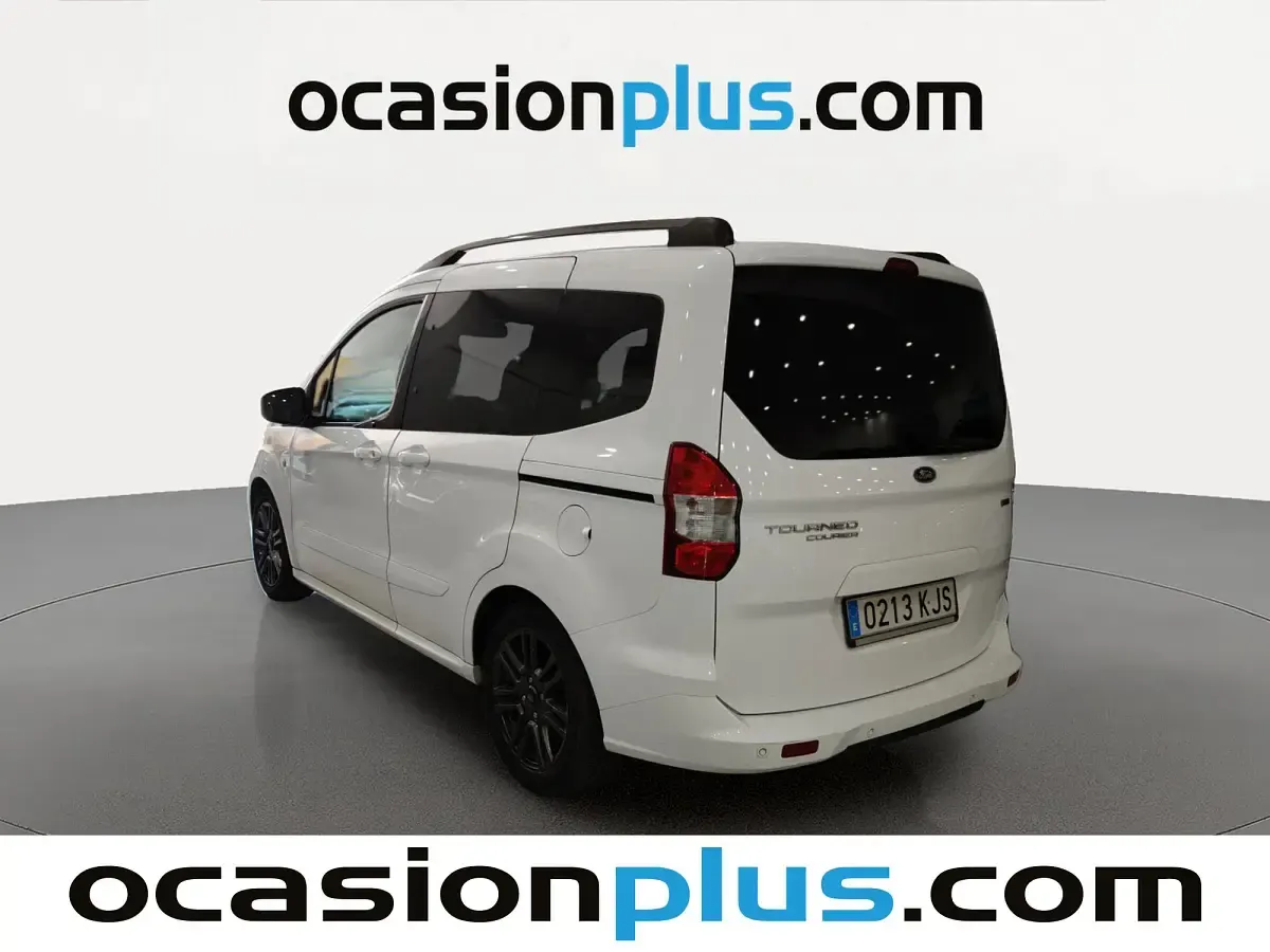 Begagnad Ford Tourneo Courier Sport 100 HK (73 kW) 2018 Vit Minibuss