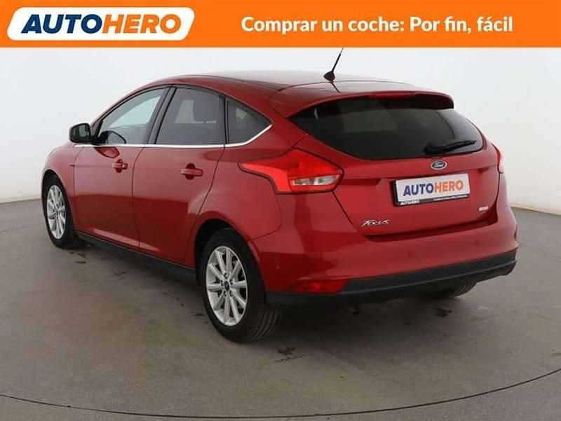 Usado Ford Focus Titanium 125 CV (91 kW) 2015 Rojo Berlina