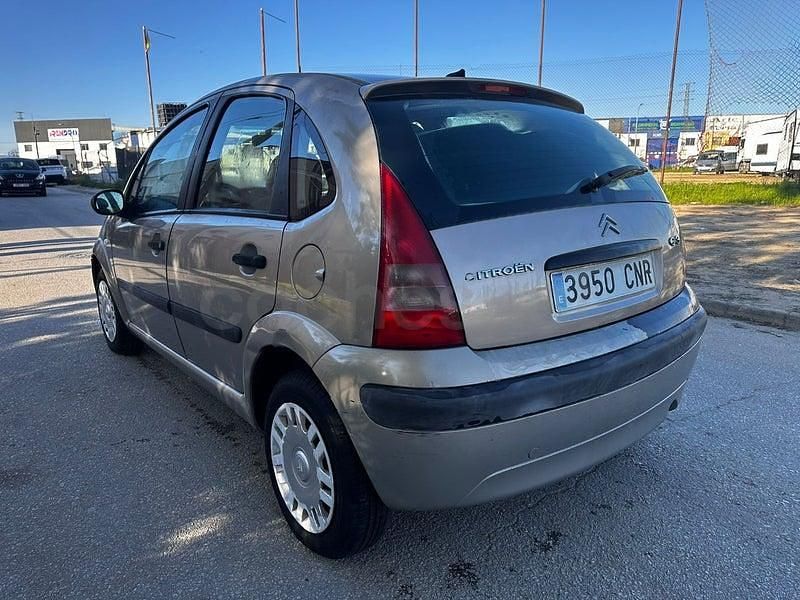 Usado Citroën C3 90 CV (66 kW) 2004 Beige Berlina