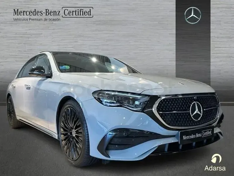 Usado Mercedes E220 197 CV (144 kW) 2025 Gris / plata Berlina