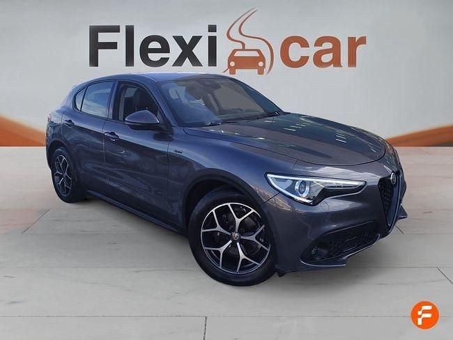 Usado Alfa Romeo Stelvio Sprint 190 CV (139 kW) 2021 Negro SUV