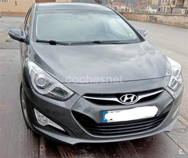 Gris / plata Usado 2013 Hyundai i40 Berlina | 4800 € (Precio justo) - Imagen 1/4