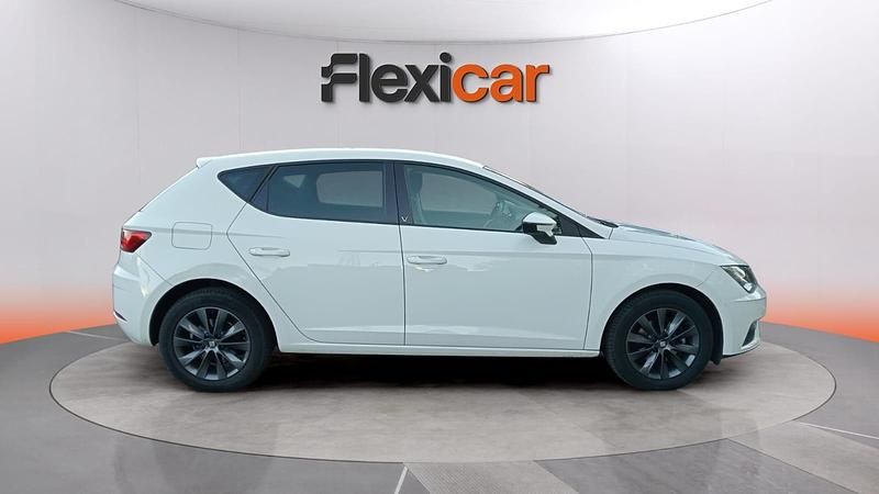 Usado Seat Leon Style 115 CV (84 kW) 2019 Blanco Berlina