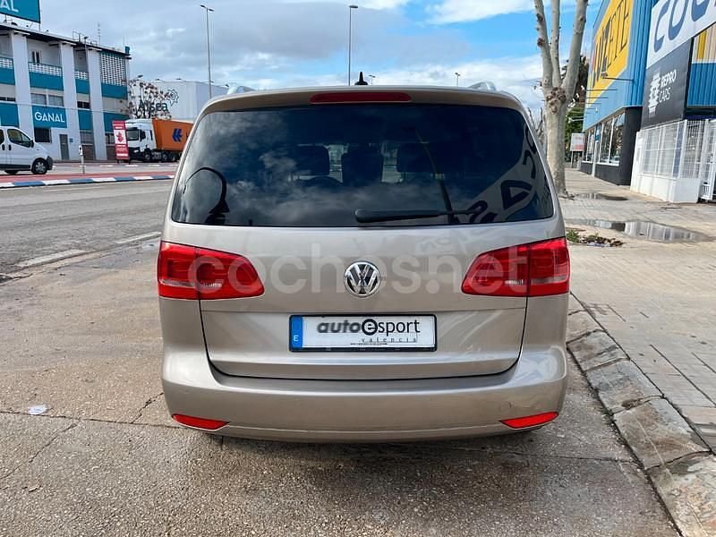 Usado VW Touran Advance 105 CV (77 kW) 2019 Beige Monovolumen